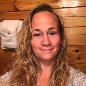 Meet your Posher, Carolyn